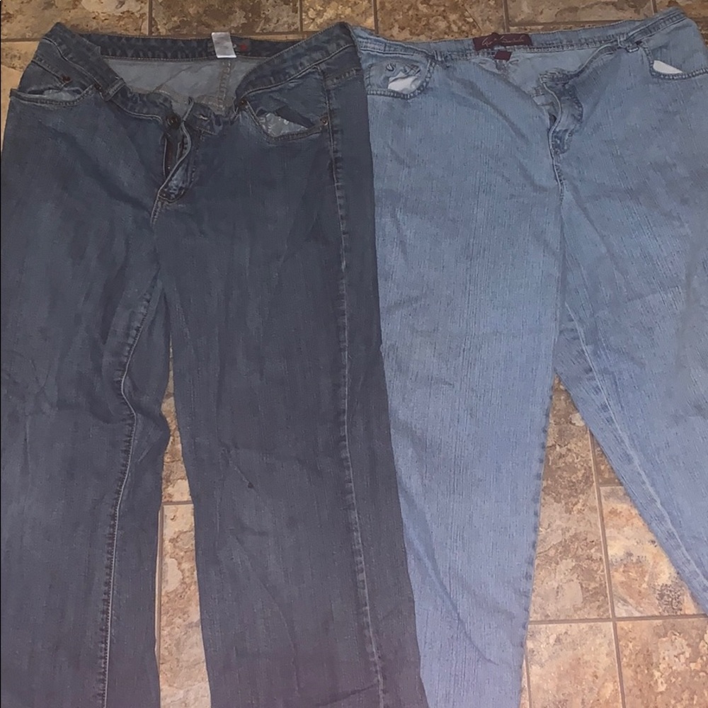 2 pairs denim jeans